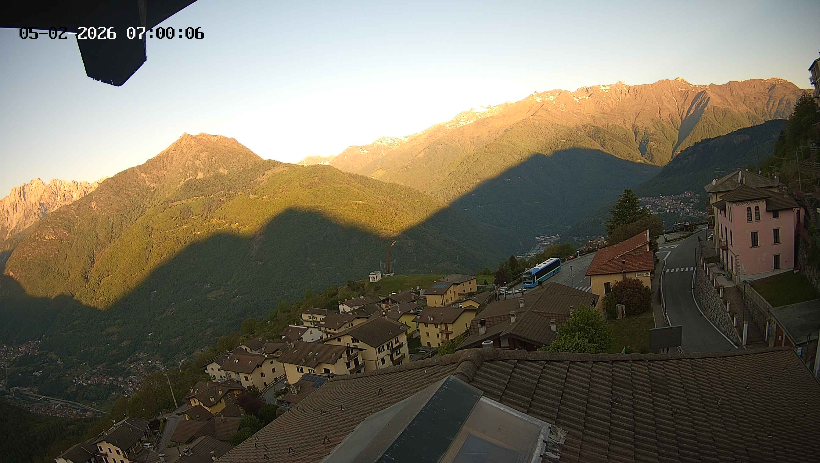 immagine della webcam nei dintorni di Grosotto: webcam Cevo