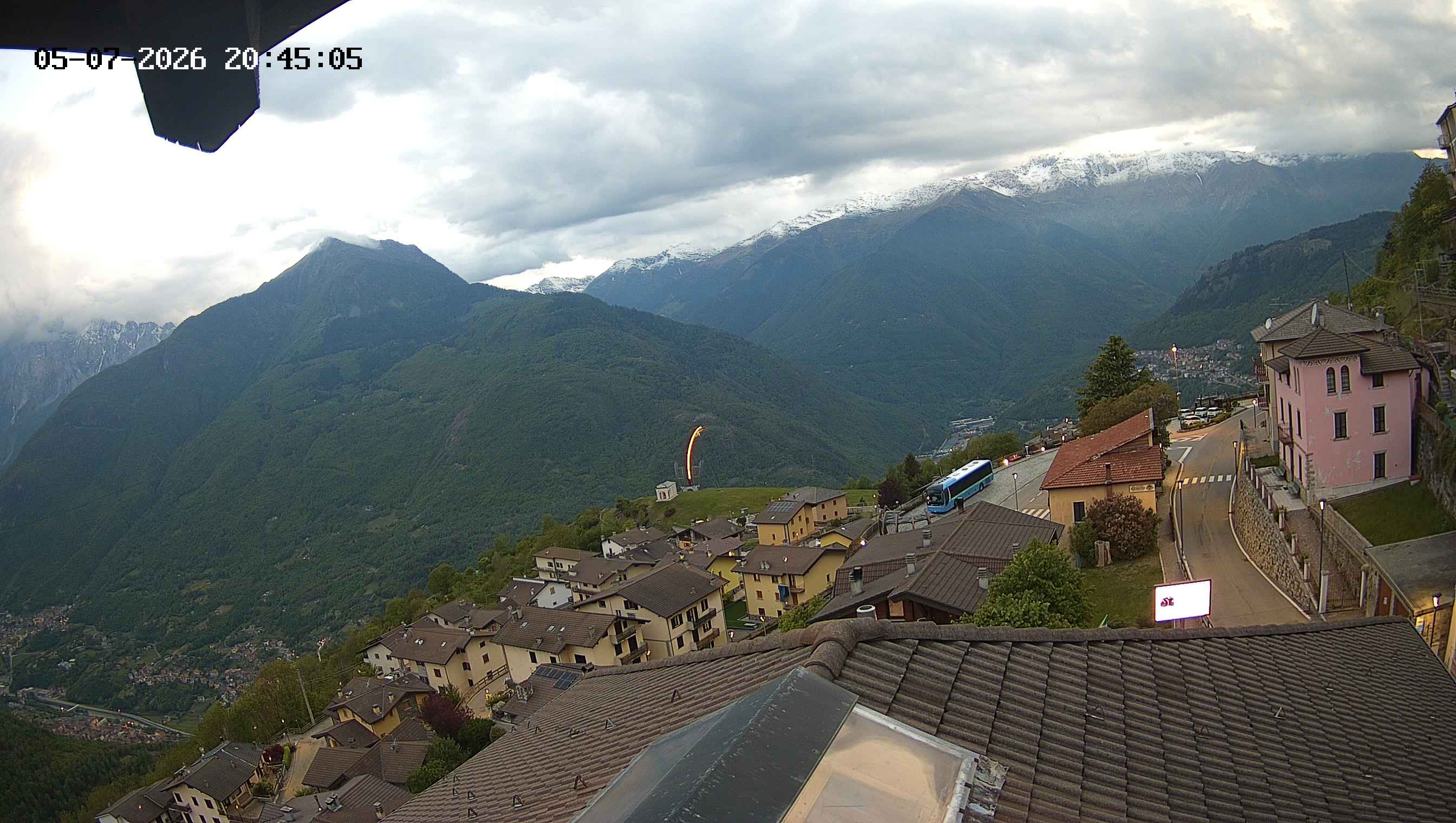 immagine della webcam nei dintorni di Bianzone: webcam Cevo
