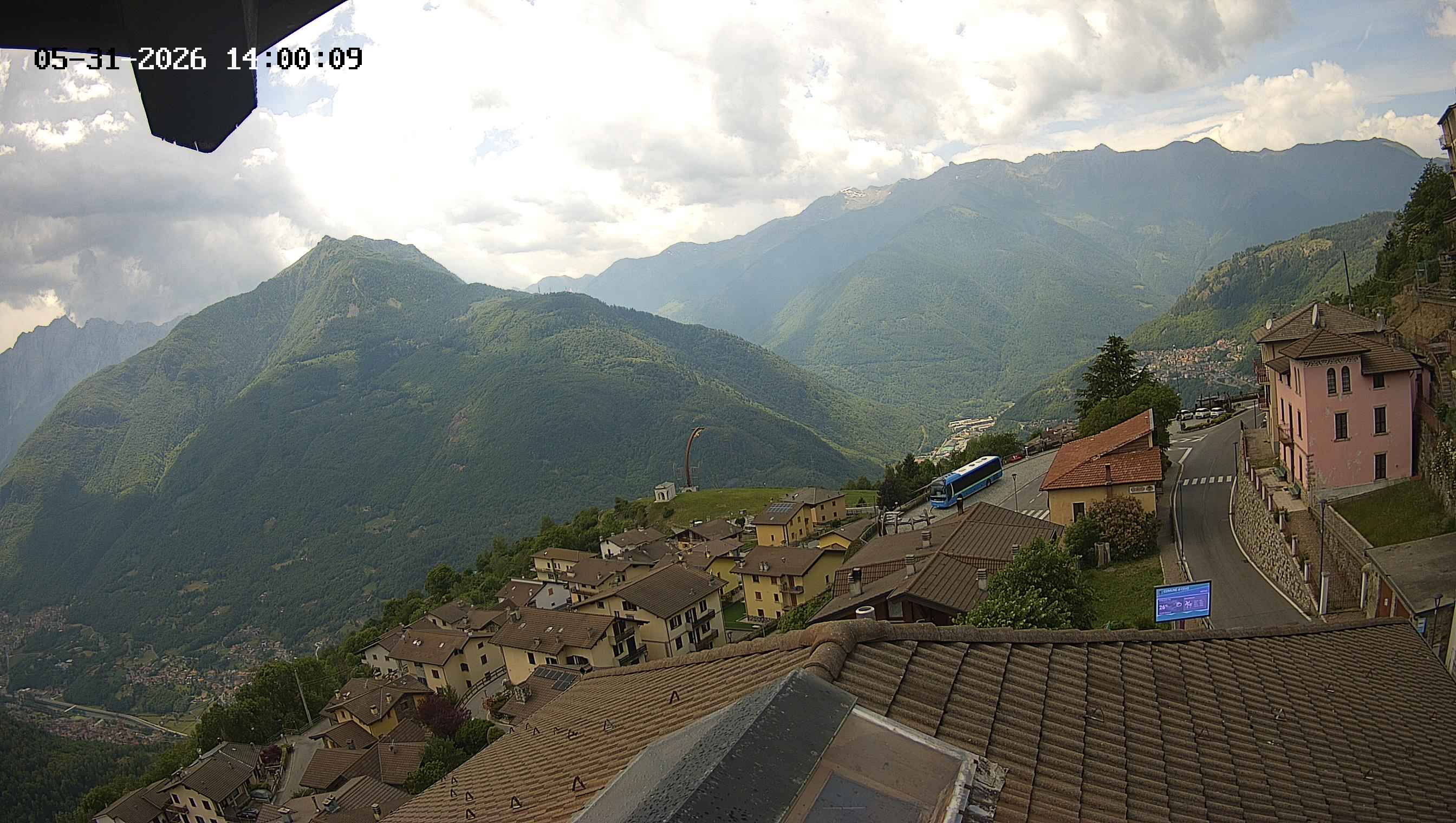 immagine della webcam nei dintorni di Saviore dell'Adamello: webcam Cevo