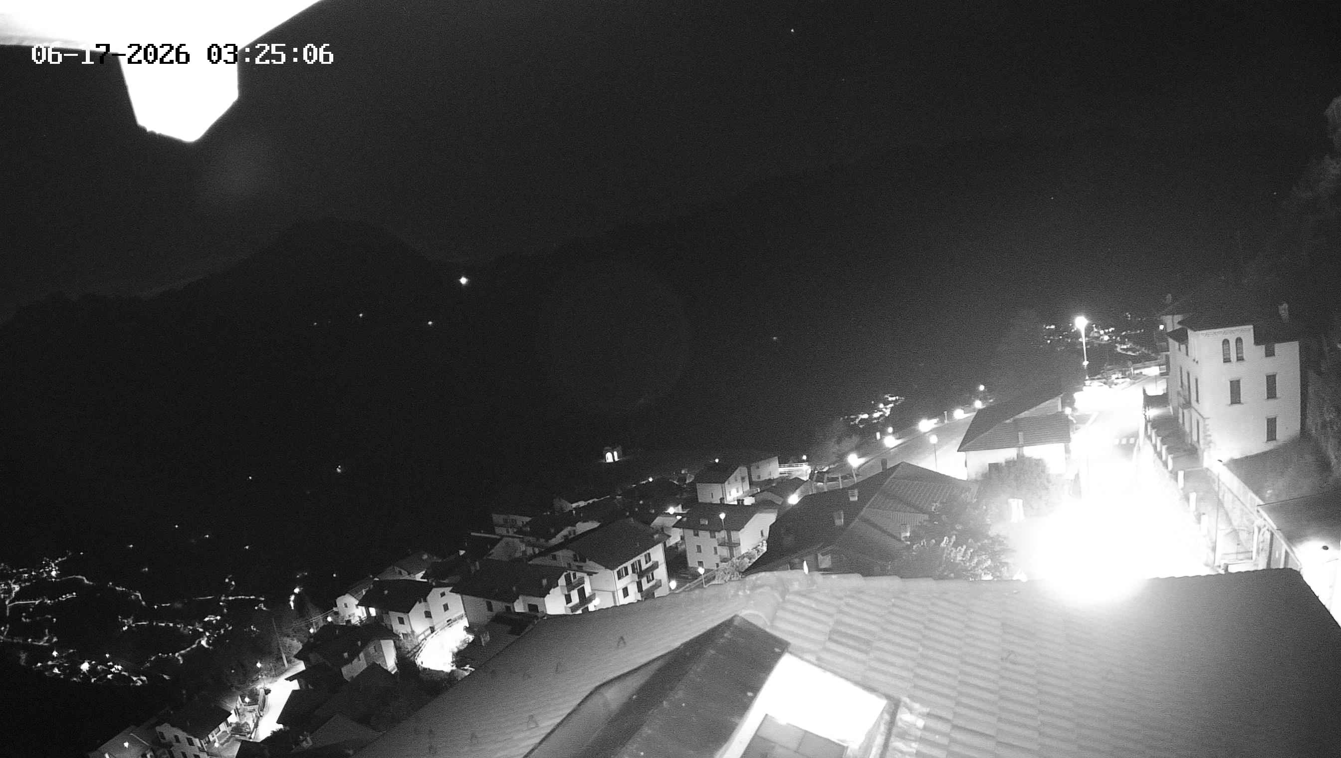 immagine della webcam nei dintorni di Ghiacciaio Presena: webcam Cevo
