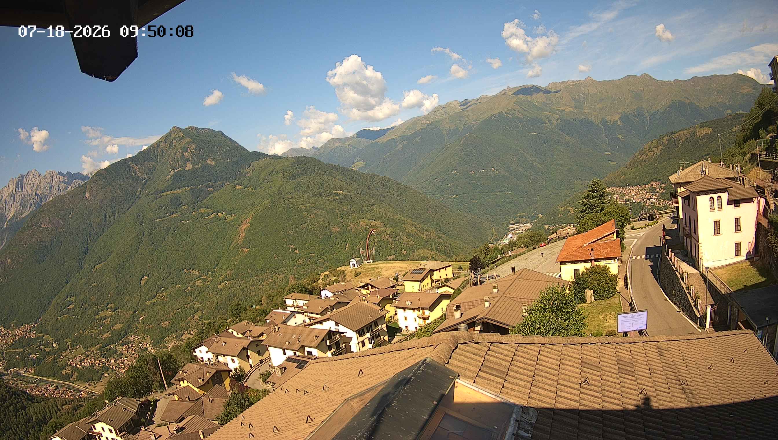 immagine della webcam nei dintorni di Ponte di Legno: webcam Cevo