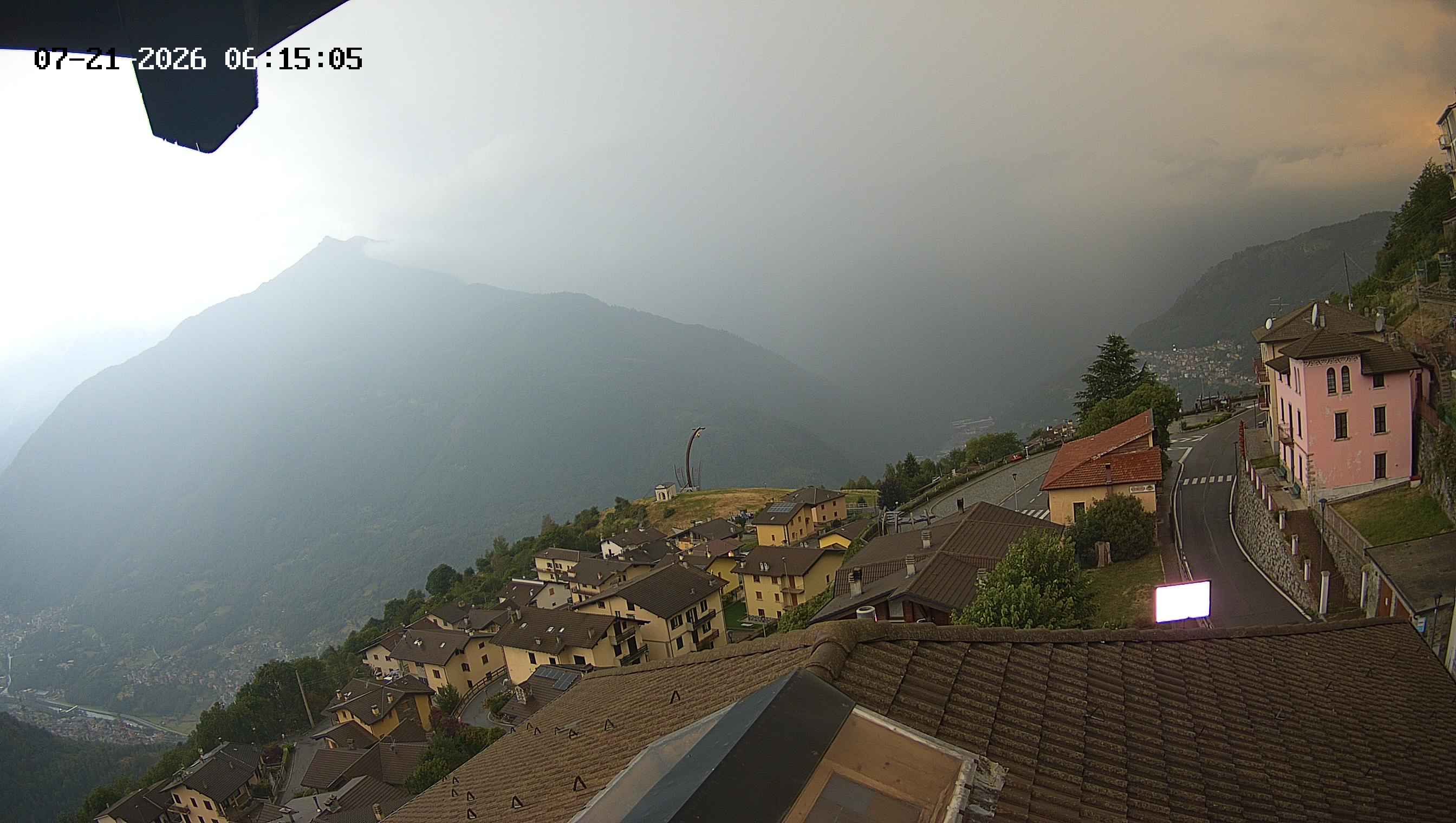 immagine della webcam nei dintorni di Saviore dell'Adamello: webcam Cevo